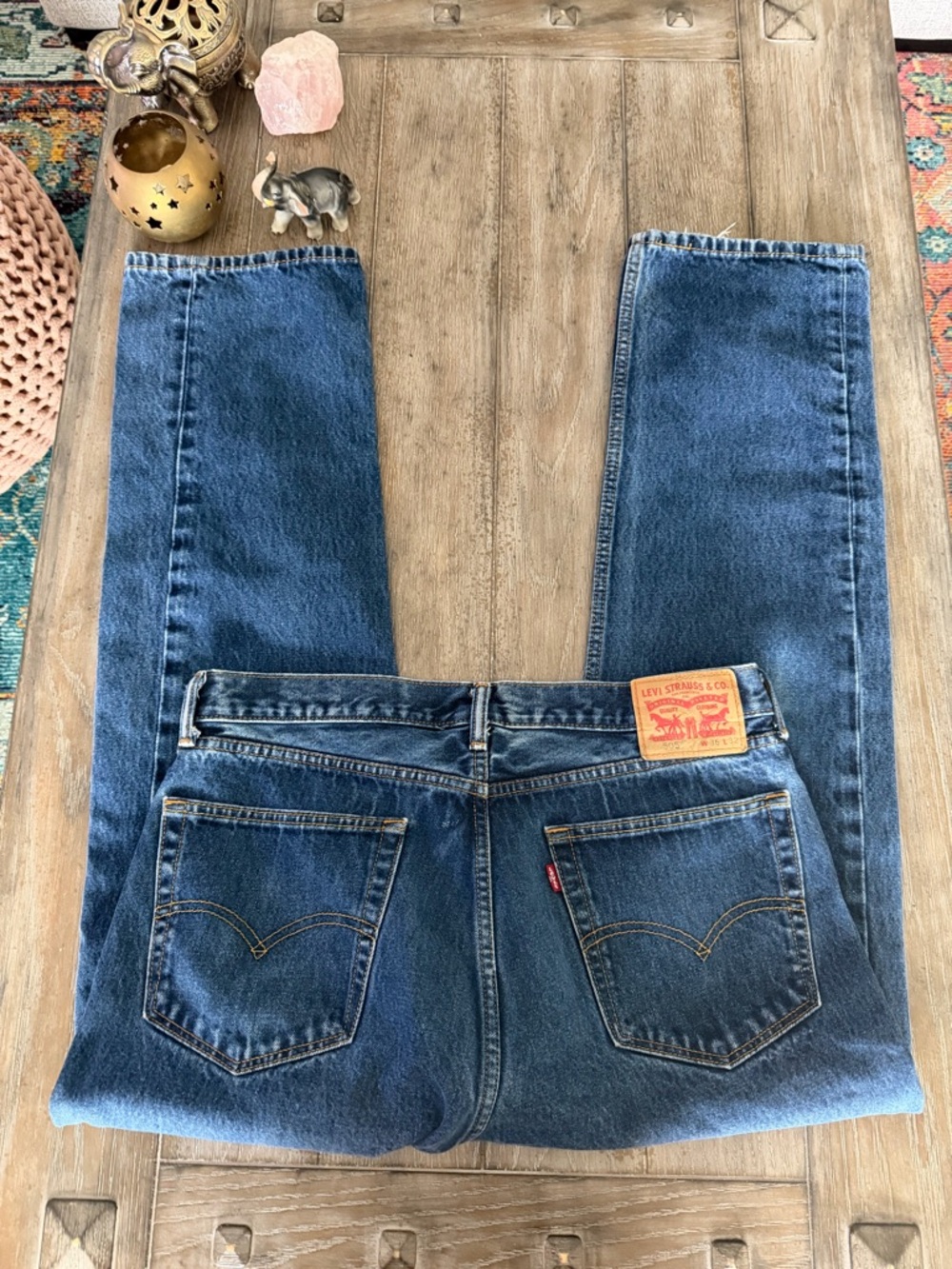 Levi's Classic 505 Medium Wash Jeans - Picture 5 of 11